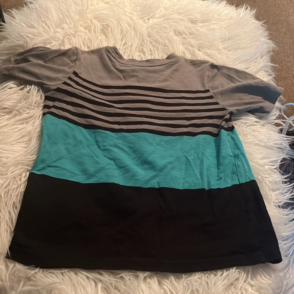 Boys shirt - Picture 2 of 3